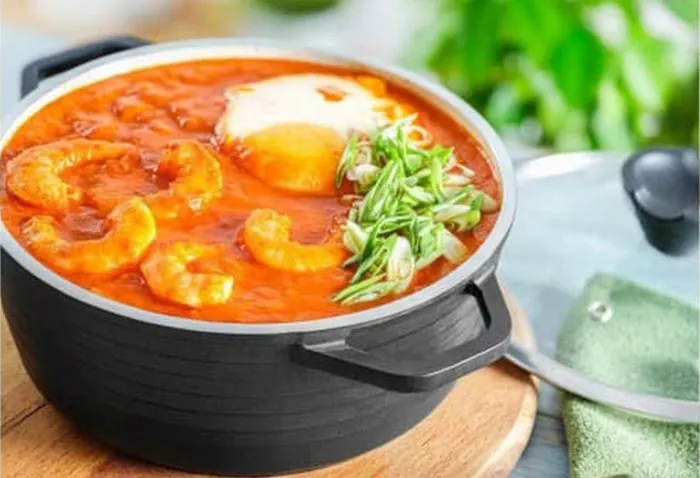 خرید جدیدترین انواع قابلمه کلاسیک خطی